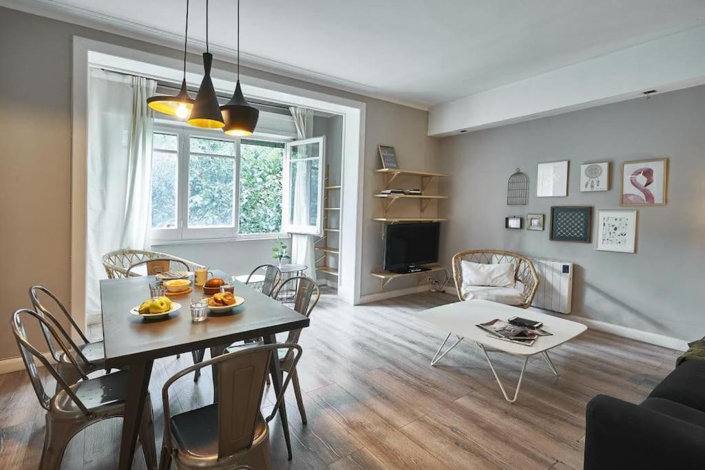 Magnificent 4 Bedroom Apartment In Eixample Barcelona Luaran gambar