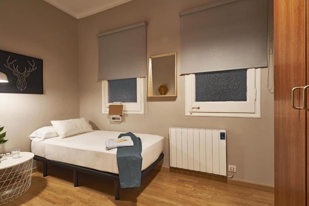 Magnificent 4 Bedroom Apartment In Eixample Barcelona Luaran gambar