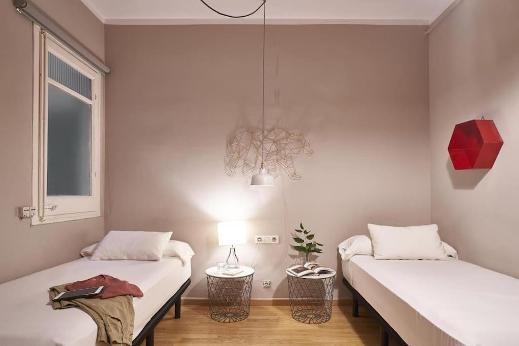 Magnificent 4 Bedroom Apartment In Eixample Barcelona Luaran gambar