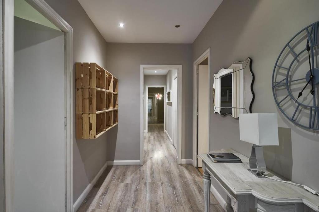 Magnificent 4 Bedroom Apartment In Eixample Barcelona Luaran gambar