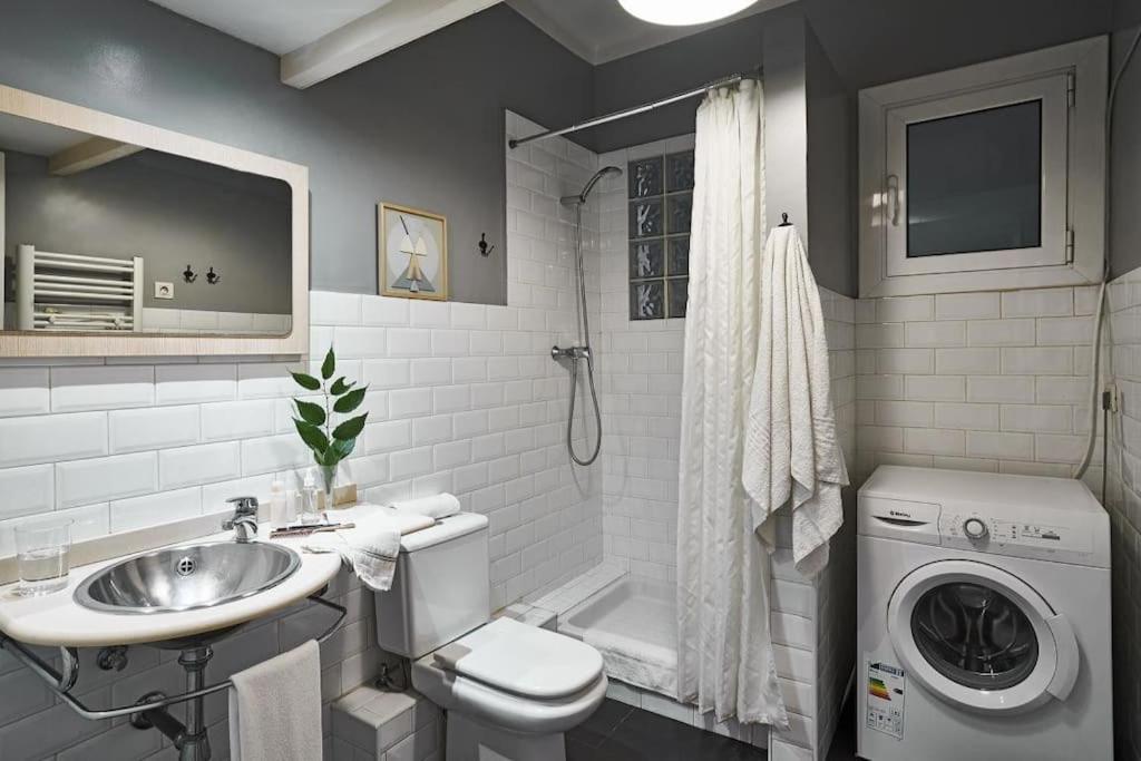 Magnificent 4 Bedroom Apartment In Eixample Barcelona Luaran gambar